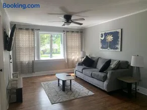 Cozy Columbia Retreat - Image 1