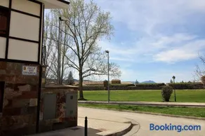 Chalet junto a la Ciudadela de Jaca - Image 4