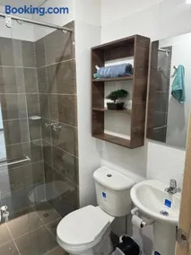 Amplio apartamento con ubicación inmejorable - Image 4