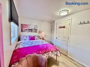 Cozy 1 Bedroom Apartment 10 minutes to SeaTac Airport - Image 4