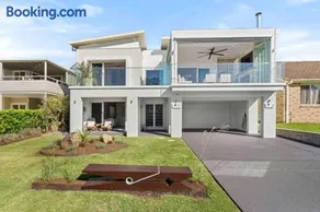 Werri Big Beach House - Image 1
