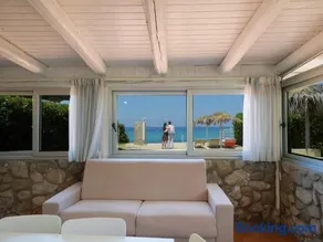 Marinella Beach Apartments - On The Beach - Private Free Parking - Image 1