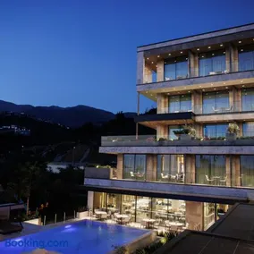 Prado Luxury Hotel - Image 3