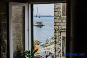 Stone House Kaštela - Image 1