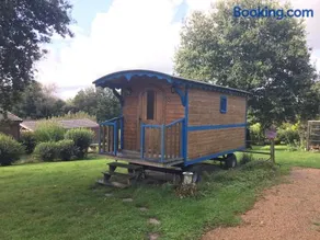 Le Domaine du Scorff - hébergements insolites chalets 4 à 6 personnes et roulottes - Image 2