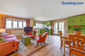 Idyllic Cottage in South Oxfordshire - Image 4