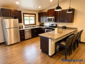 Elegant 3BR Fortuna Getaway - Image 4