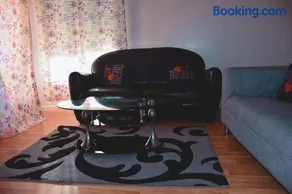Superb flat in recent building with parking lot - Image 5