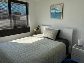 Brand new, central location - Image 2