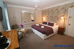 Four Seasons Guesthouse - Image 3