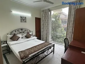 Pamposh Guest House, Gurgaon - Image 2