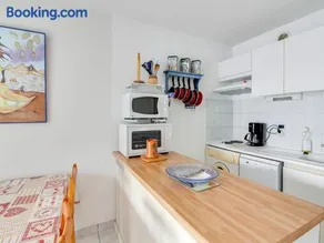T3 Duplex 43m², 2 chambres, balcon, animaux admis, calme, proches commodités, 3 stations ski - FR-1-402-29 - Image 3