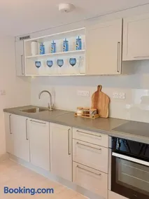 105 beach lodge millendreath - Image 2