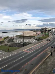 Morecambe sea view apartment 203 - Image 5