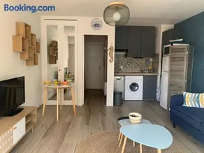 Appartement lumineux en bord de plage avec parking - Image 1