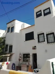 Moradia T2+1 COM PISCINA - Image 1