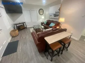 BonVoyage-Sleep&Sail Overnight Stays-Sleeps 6-8 - Image 4