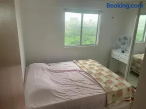 Quarto em condomínio no bairro Fátima - Image 1
