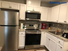 Luxury Apartment - Image 2