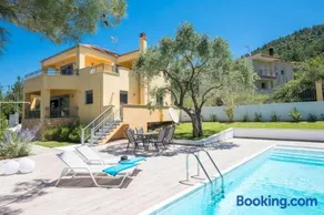 Louloudis Pool Villa - Image 1