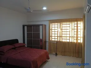 Seberang Jaya Family Pool Homestay Near Hospital 3 Bedroom Aircond 2 Bathroom & Family Room Aircond - Image 3