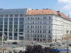 Studio along the Danube - Image 3