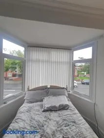 Walton Avenue - Image 2