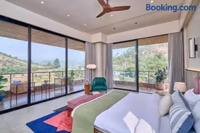 SaffronStays Eldora by the Lake - 5BHK Villa with Pool, Foosball, Cricket & Pet-Friendly - Image 4