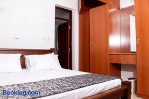 TANISHIA APARTMENTS - Image 4