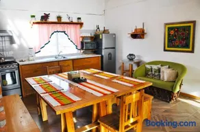Hermosa y cálida casa tipo cabaña - Image 5