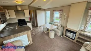 6 Berth Caravan with garden - Brightholme Holiday Park - Image 5