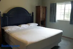 2 Bedroom accessible condo - Image 2