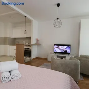 Savada PINK - studio with parking and WiFi, parking 5 eur per day - Image 4