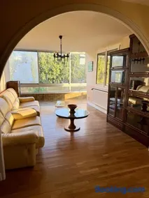 Large, bright apartment near Micropolis - Image 1