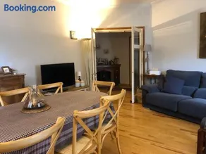 Maison Biscuit. Apartament a la plaça de la vila - Image 3