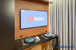 Studio moderno com cama Queen e piscina perto da Oktoberfest! - Image 4
