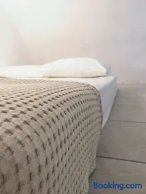 Volta Stonehouse Apartments - Image 3