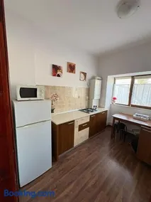 Propriete Eleven - Close to downtown, Spiridon Hospital, IRO Hospital - Image 3