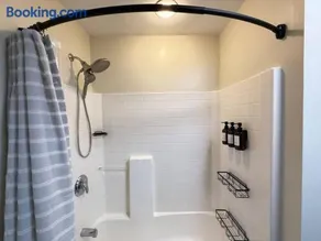 Vibing Hudson Retreat Pet-Friendly w Hot Tub - Image 3