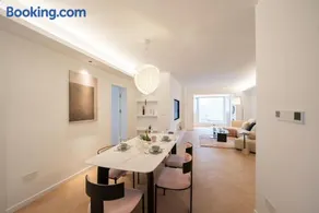 Urban hub Sun Apartment near the Xujiahui Road - Image 3