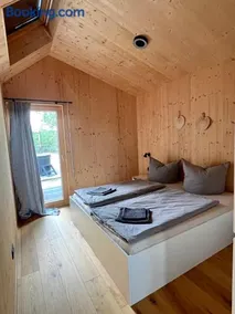 FUTOPIA Strandhäuser mit Seeblick, Sauna & Hot Tub - Image 2