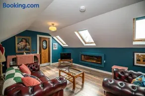Bartholomew's Loft at Johnsfort - Image 4