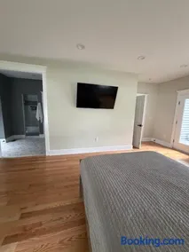 Room in private house for Rent in Nice Neighborhood - Image 1