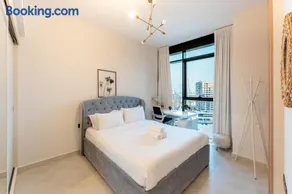 Cosy 2 Bed Apartment in Al Jaddaf - Image 4