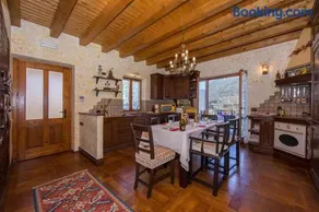Villa Victoria - Happy Rentals - Image 5
