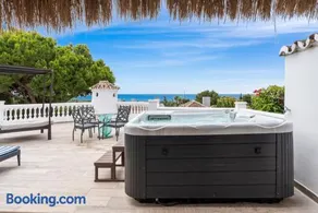 Luxury Villa with Private Pool Rooftop Jacuzzi - Image 3