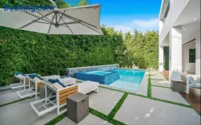 Luxurious Retreat - Modern House with Pool - Image 3