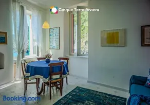 Maemuna Sea View Apartment - Image 4