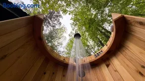 Little Luxe Lodge - Wellness Escape - Image 2