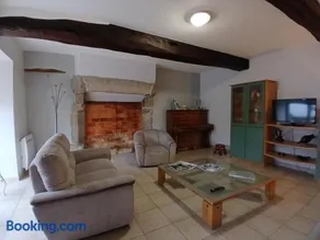 Maison ancienne rénovée avec terrasses, jusqu'à 6 personnes, La Gaubretière - FR-1-426-154 - Image 1